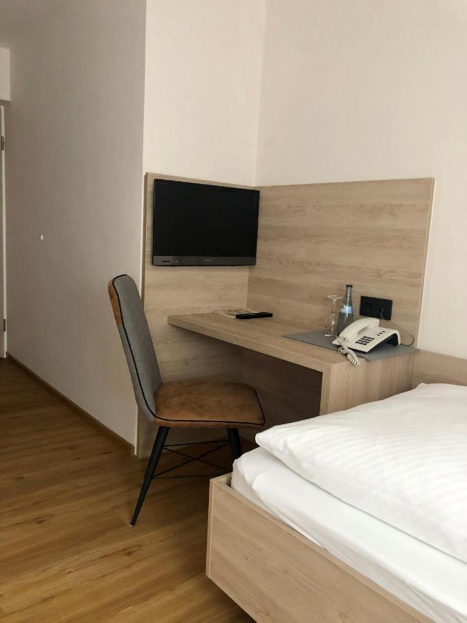 Hotel Koegel Erbach an der Danau エクステリア 写真