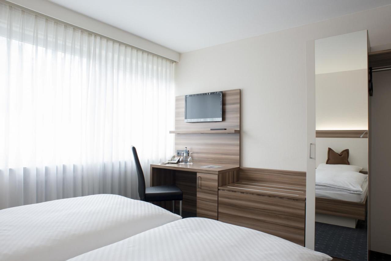 Hotel Koegel Erbach an der Danau エクステリア 写真