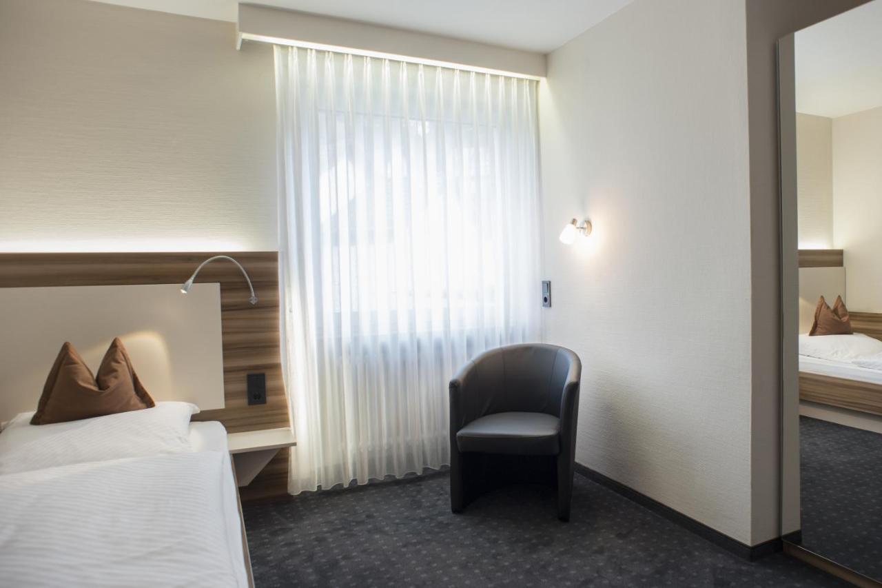 Hotel Koegel Erbach an der Danau エクステリア 写真